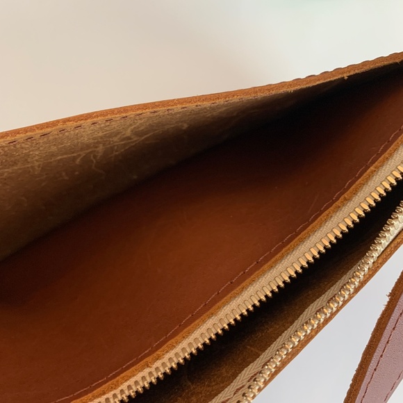 Portland Leather Lucy Shoulder Bag - Picture 3 of 13